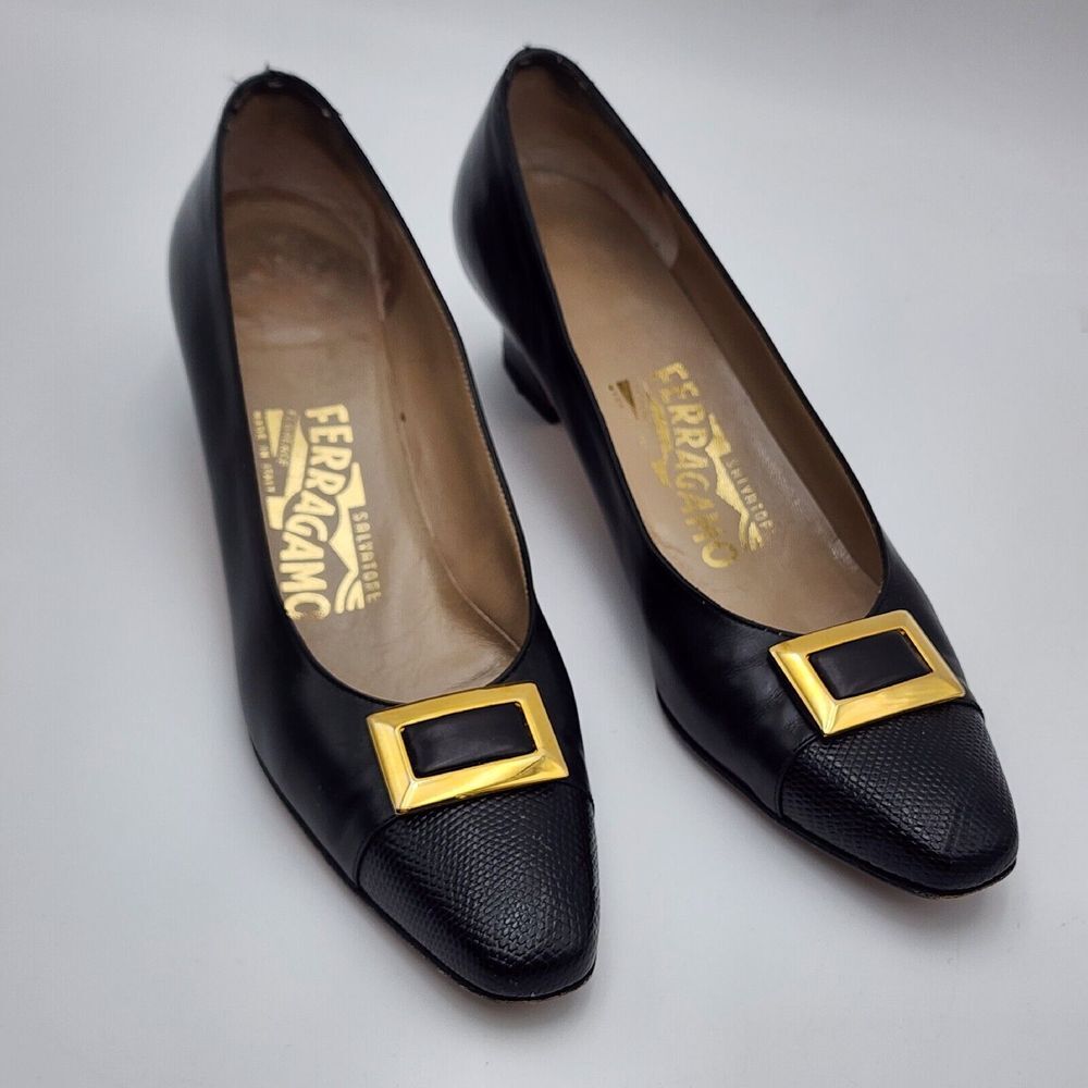 Salvatore‎ Ferragamo Black Leather Pumps Patent Trim Gold Buckle Women's 7 AAA